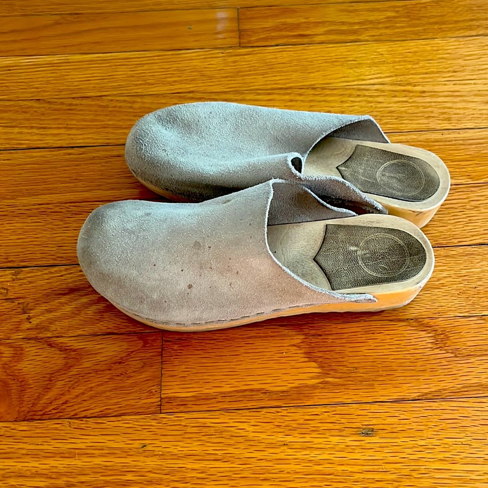 No. 6 clogs